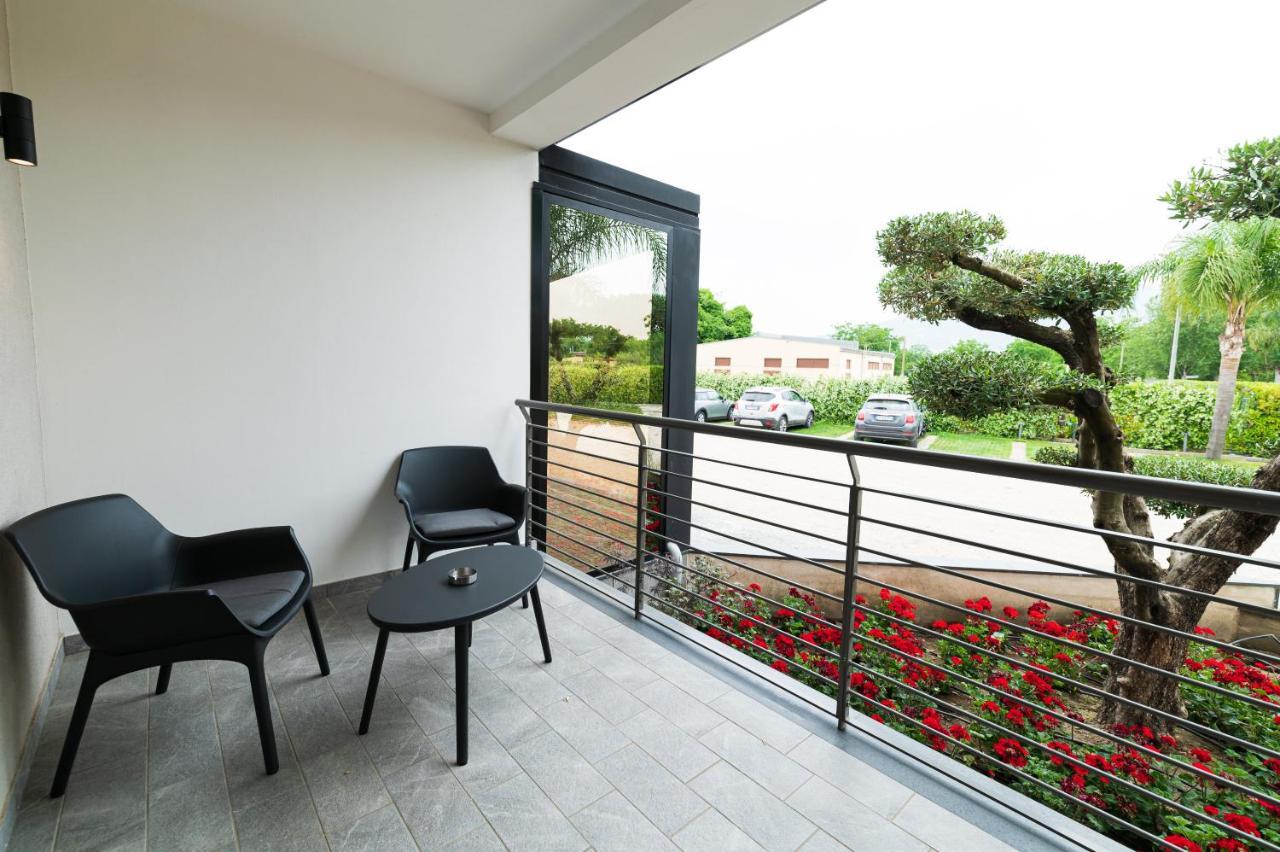Dimora Delle Rose Agriresort Brusciano Exteriör bild
